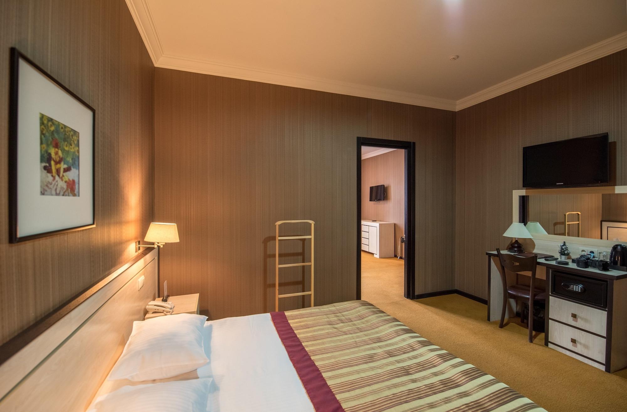 Hotel Rikhe Monika Tbilissi Extérieur photo