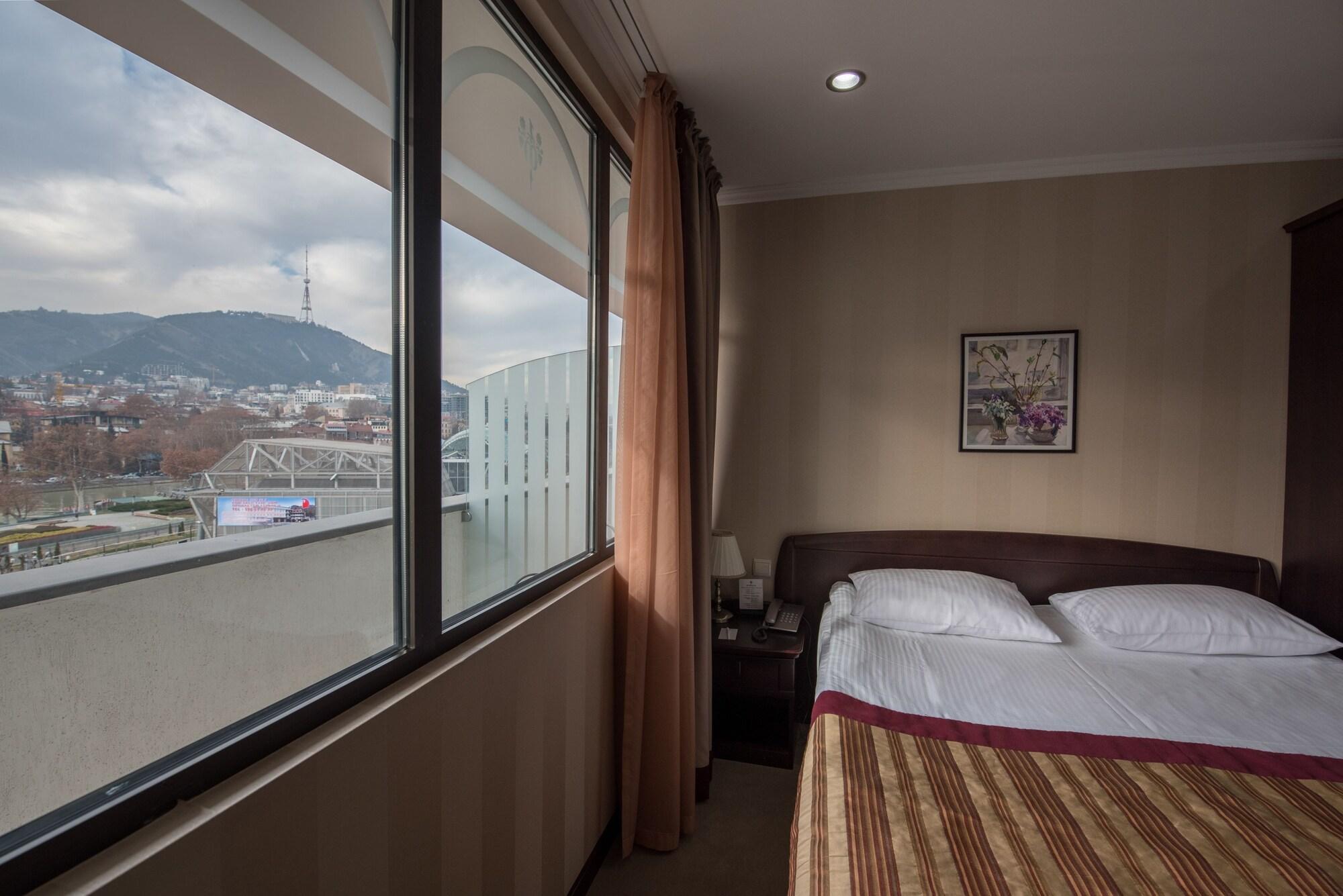 Hotel Rikhe Monika Tbilissi Extérieur photo