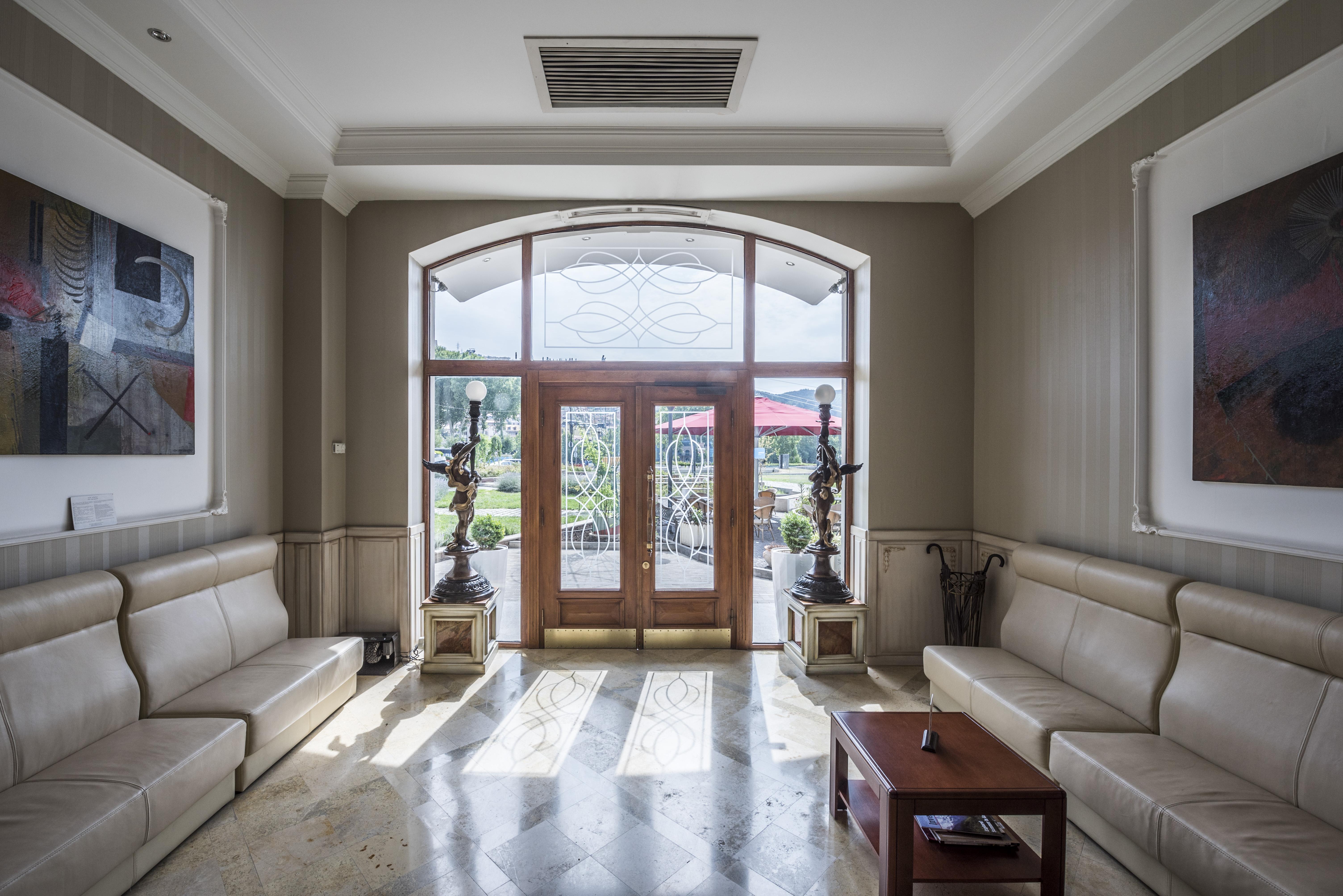 Hotel Rikhe Monika Tbilissi Extérieur photo