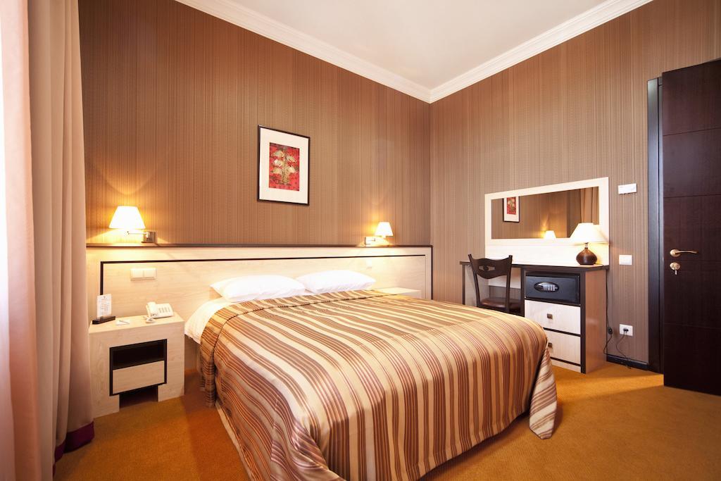 Hotel Rikhe Monika Tbilissi Chambre photo