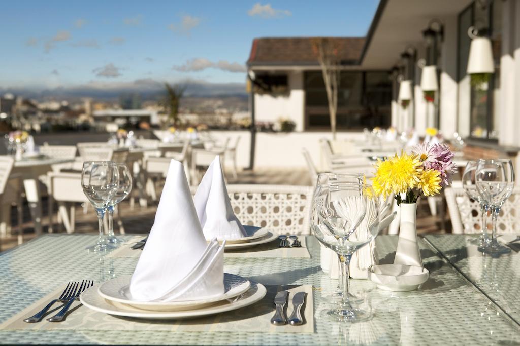 Hotel Rikhe Monika Tbilissi Extérieur photo