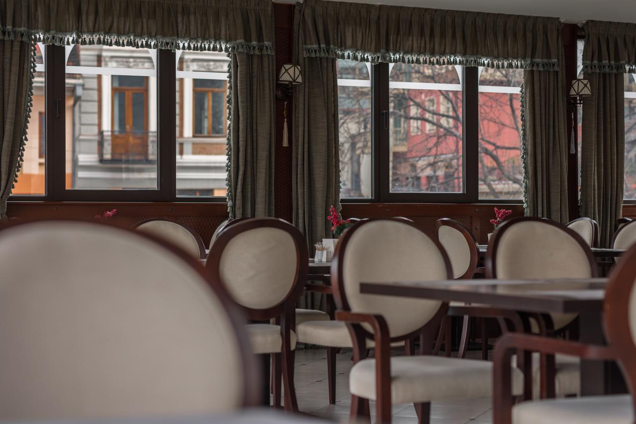 Hotel Rikhe Monika Tbilissi Extérieur photo